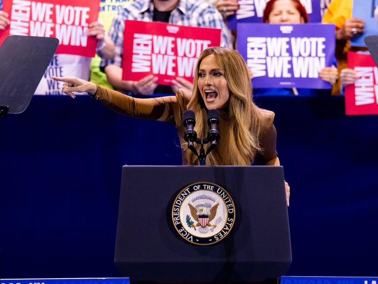 Jennifer Lopez auf einer Wahlkampfveranstaltung der Demokraten.