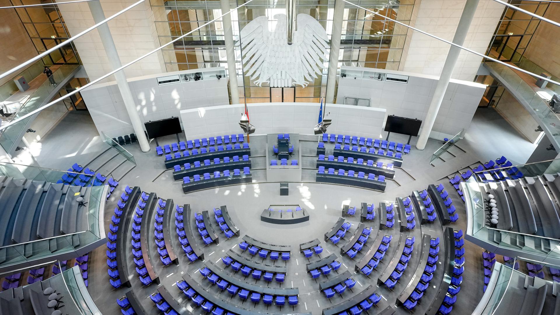 Blick in den Plenarsaal des neuen Bundestages vor der konstituierenden Sitzung Blick in den Plenarsaal des neuen Bundestages vor der konstituierenden Sitzung