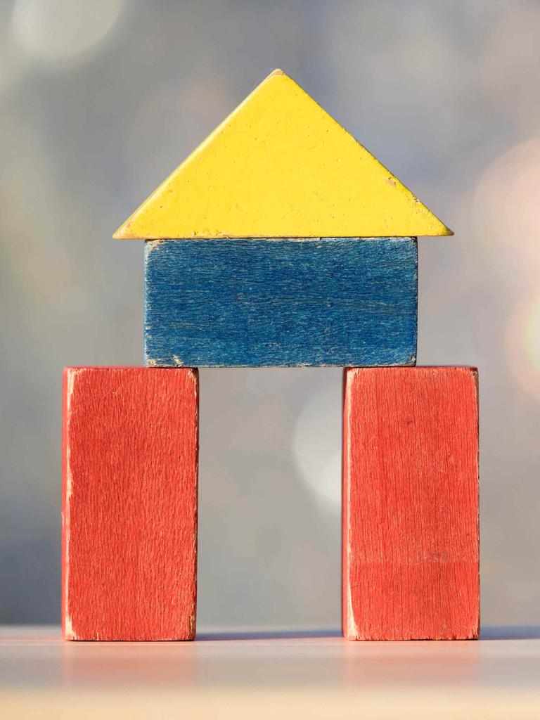 Ein aus Bauklötzchen gebautes Haus