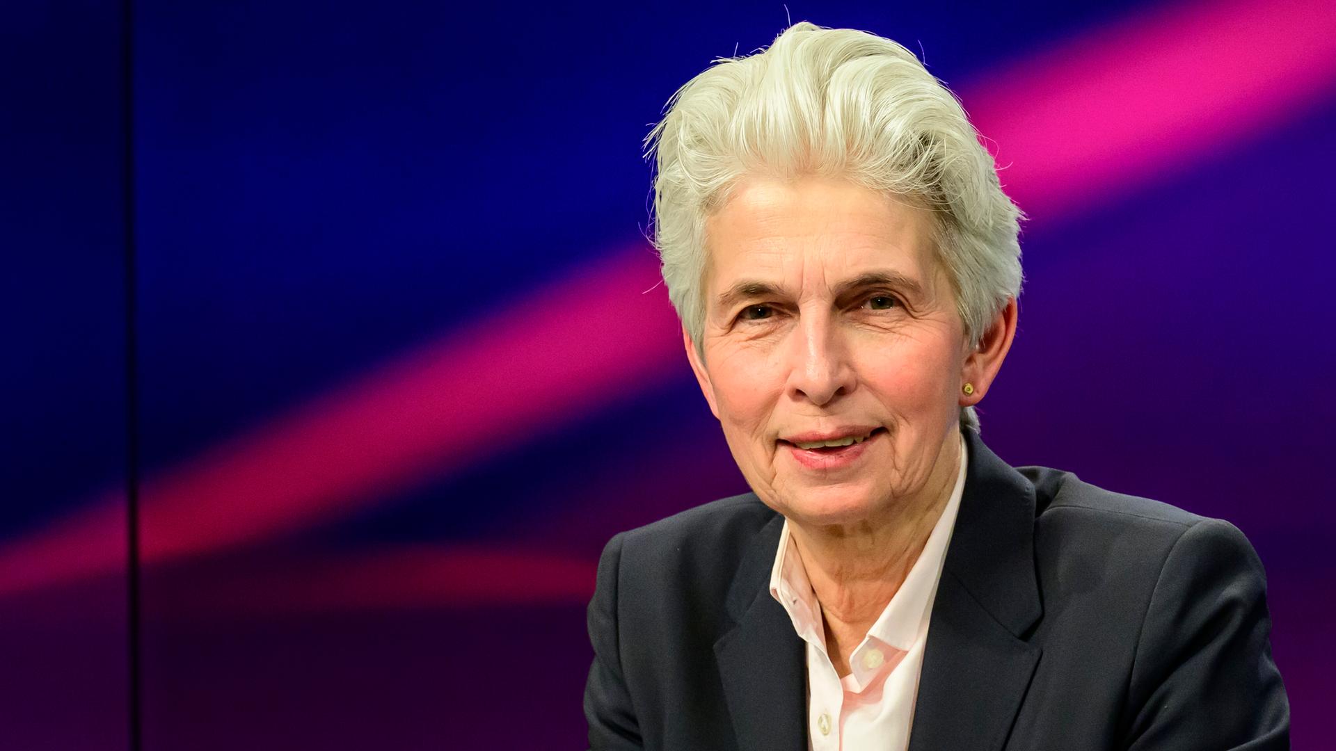 FDP-Politikerin Marie-Agnes Strack-Zimmermann im Portrait als Gast in der Fernsehsendung Maischberger FDP-Politikerin Marie-Agnes Strack-Zimmermann im Portrait als Gast in der Fernsehsendung Maischberger