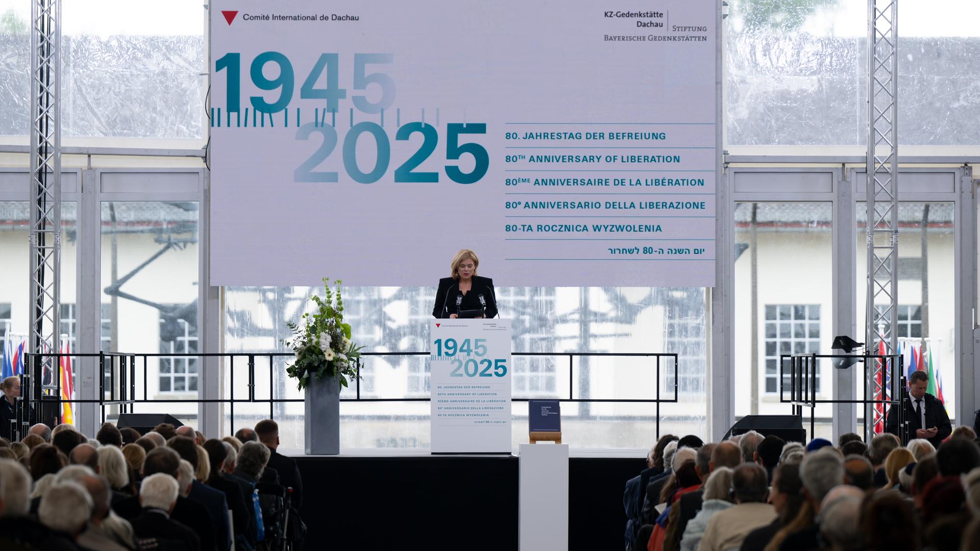 Julia Klöckner (CDU), Präsidentin des Deutschen Bundestages, nimmt an der Gedenkfeier zum 80. Jahrestag der Befreiung der Häftlinge des KZ Dachau teil. Julia Klöckner (CDU), Präsidentin des Deutschen Bundestages, nimmt an der Gedenkfeier zum 80. Jahrestag der Befreiung der Häftlinge des KZ Dachau teil.