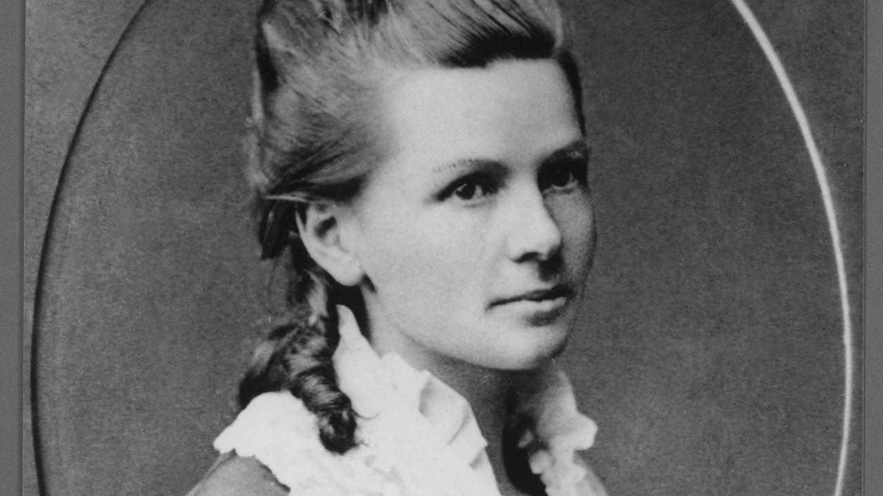 Porträtaufnahme von Bertha Benz als junger Frau, entstanden um 1870.