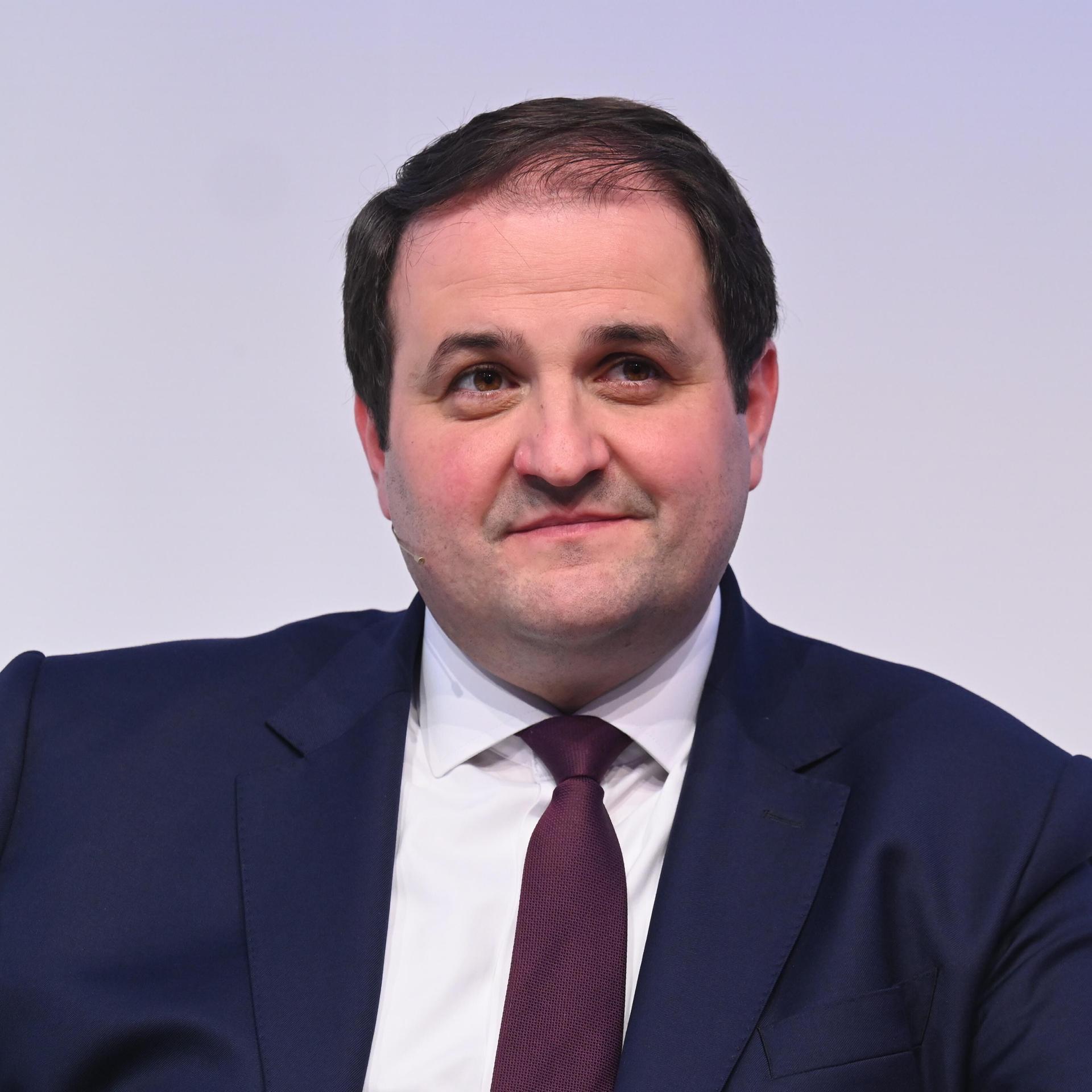 NRW-Minister Liminski - Sorge um MDR-Staatsvertrag nach Wahl in Sachsen-Anhalt