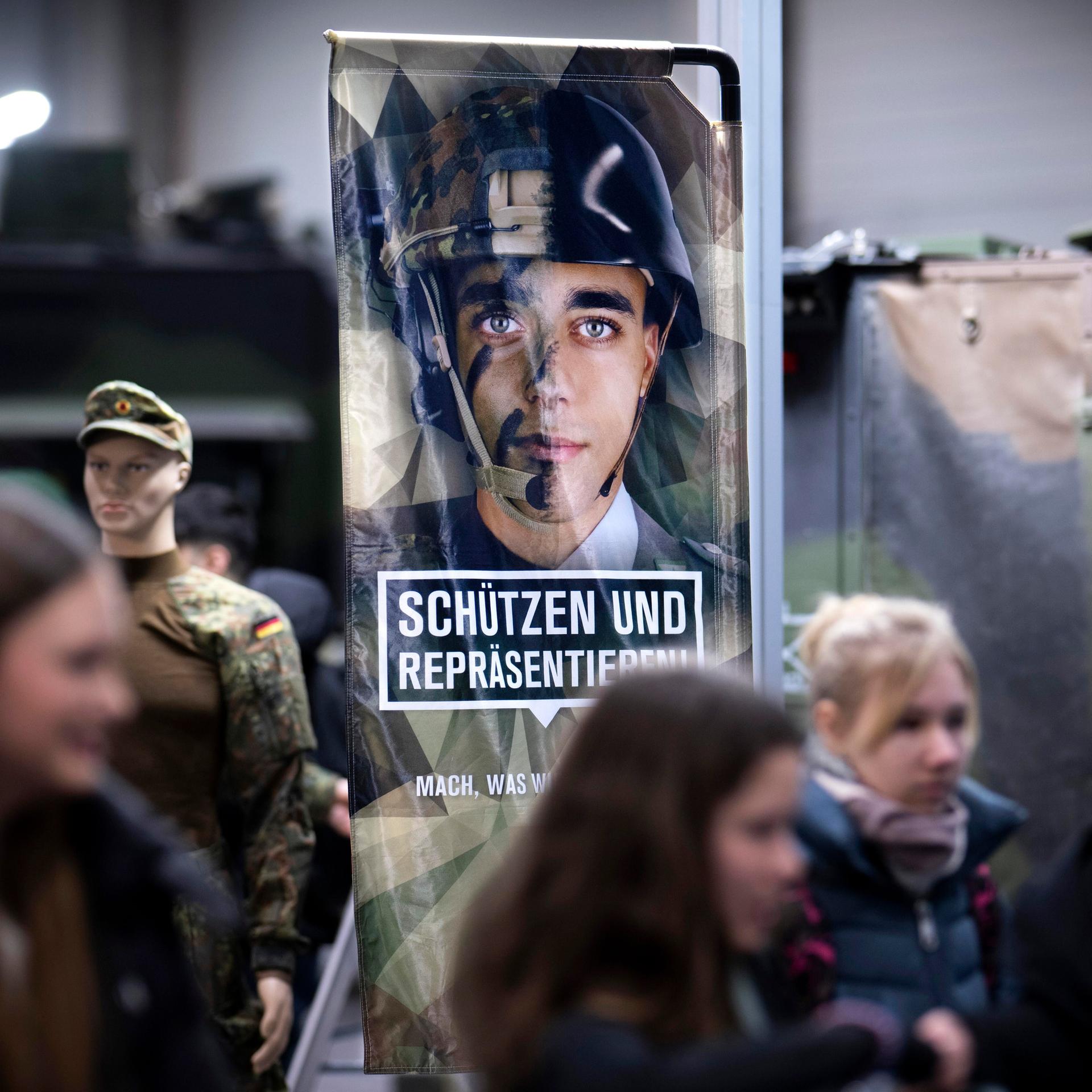 Neue Wehrhaftigkeit - Was Militarisierung mit der Gesellschaft macht