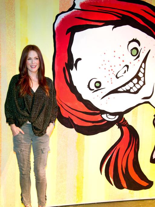 Die Schauspielerin Julianne Moore, Autorin des Kinderbuchs „Freckleface Strawberry“, fotografiert bei einer Presseveranstaltung für die Off-Broadway-Show „Freckleface Strawberry The Musical“ in New York im September 2010.