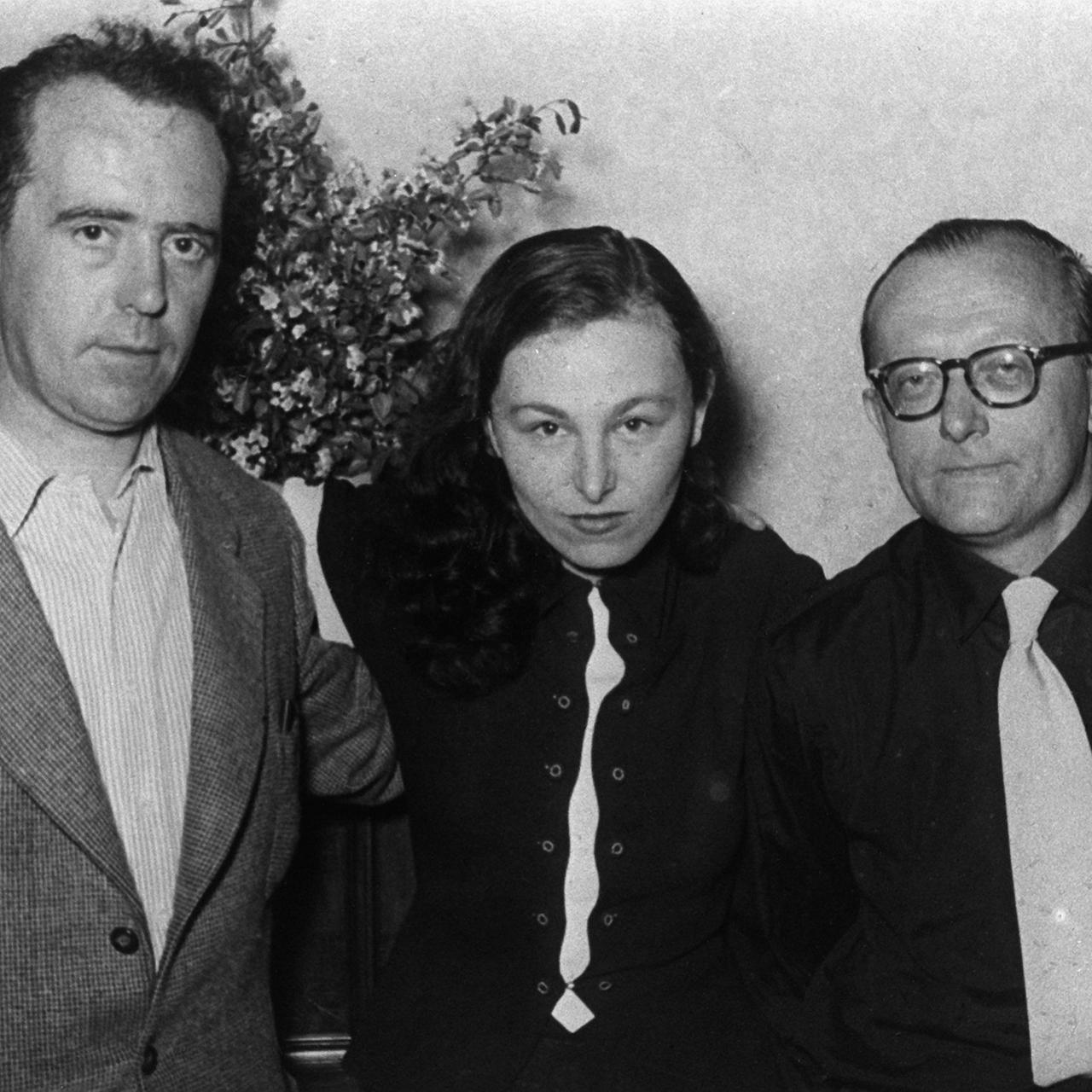 Heinrich Böll, Ilse Aichinger und Günter Eich 1952 während der Tagung der Gruppe 47 (v.l.).