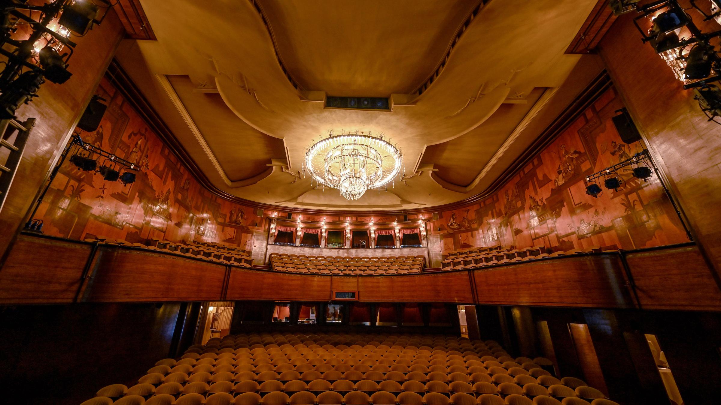 Blick in den Zuschauerraum im Renaissance-Theater Berlin. Blick in den Zuschauerraum im Renaissance-Theater Berlin.