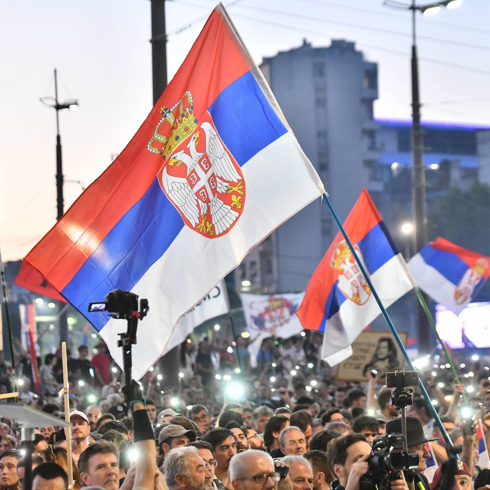 Belgrad - Vor Protestkundgebung gegen serbische Regierung Zugverkehr eingestellt