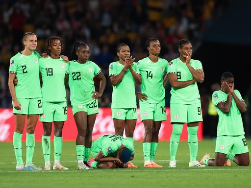 Das Team von Nigeria bei der Fußball-WM 2023 in Australien und Neuseeland während des Achtelfinals gegen England.