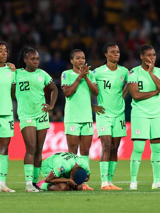 Das Team von Nigeria bei der Fußball-WM 2023 in Australien und Neuseeland während des Achtelfinals gegen England.