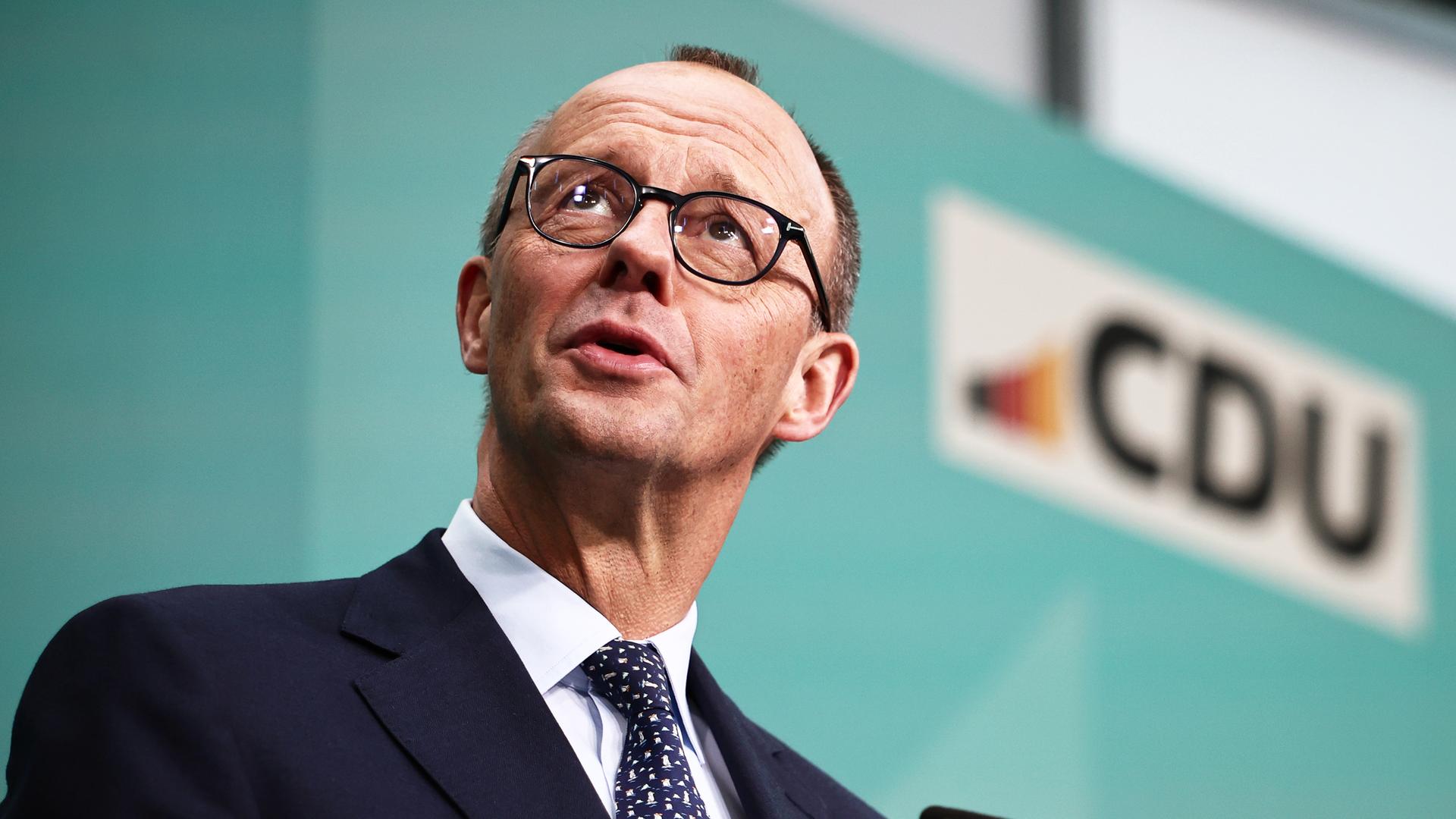 Friedrich Merz, CDU-Bundesvorsitzender und CDU/CSU-Fraktionsvorsitzender im Bundestag, spricht während einer Pressekonferenz nach der Sitzung des CDU-Vorstands.