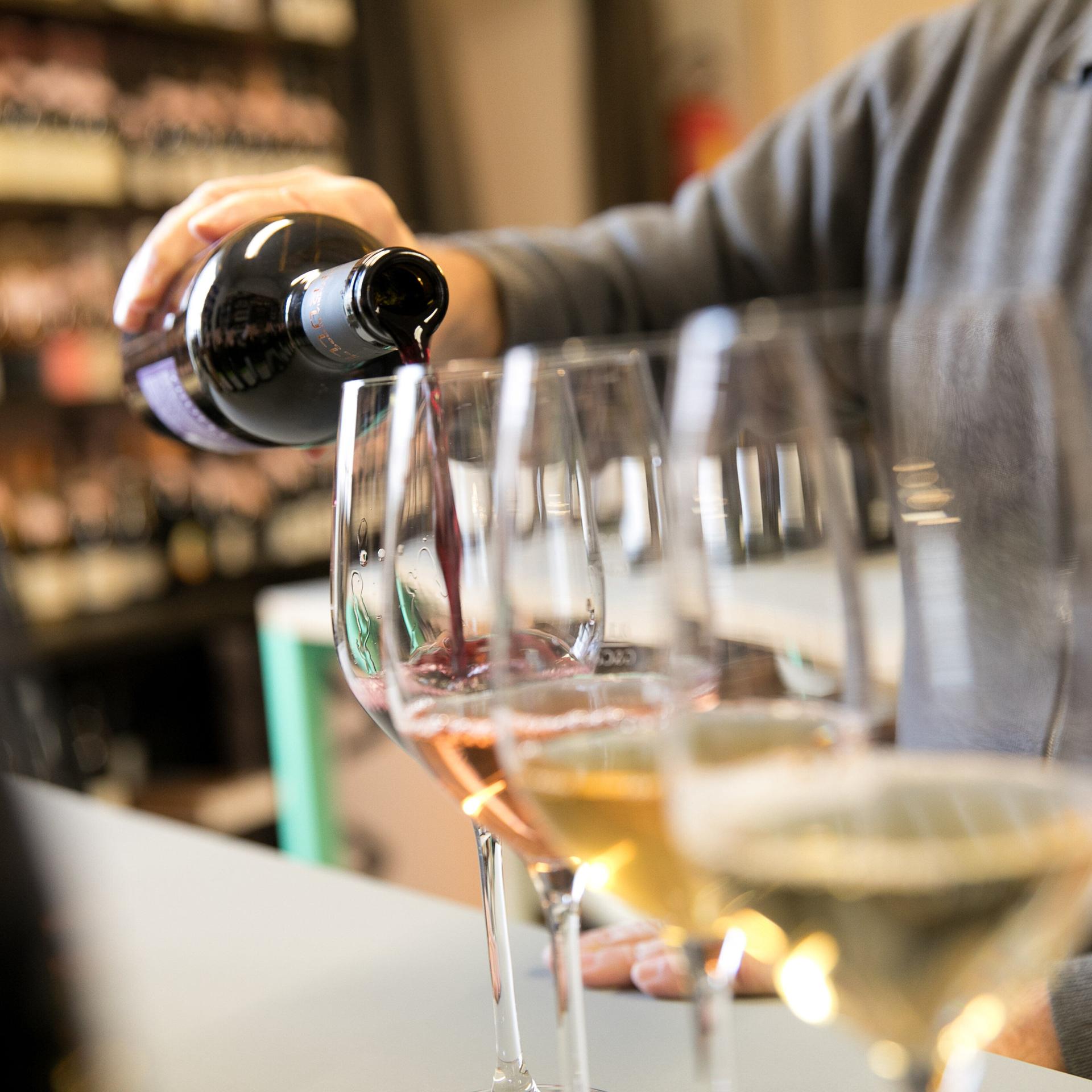 Chemikalienrückstände - Wein ist zunehmend mit der Ewigkeitschemikalie TFA belastet