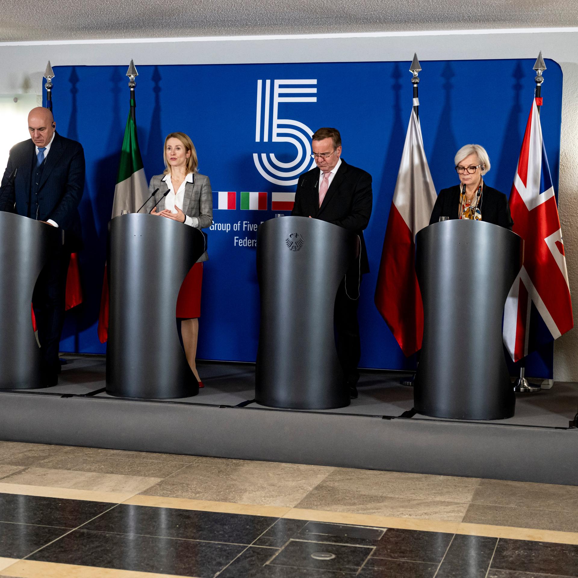 Der Verteidigungsminister trifft auf Amtskolleginnen und Amtskollegen aus Frankreich, Großbritannien, Italien und Polen, sowie die Hohe Vertreterin der Europäischen Union.