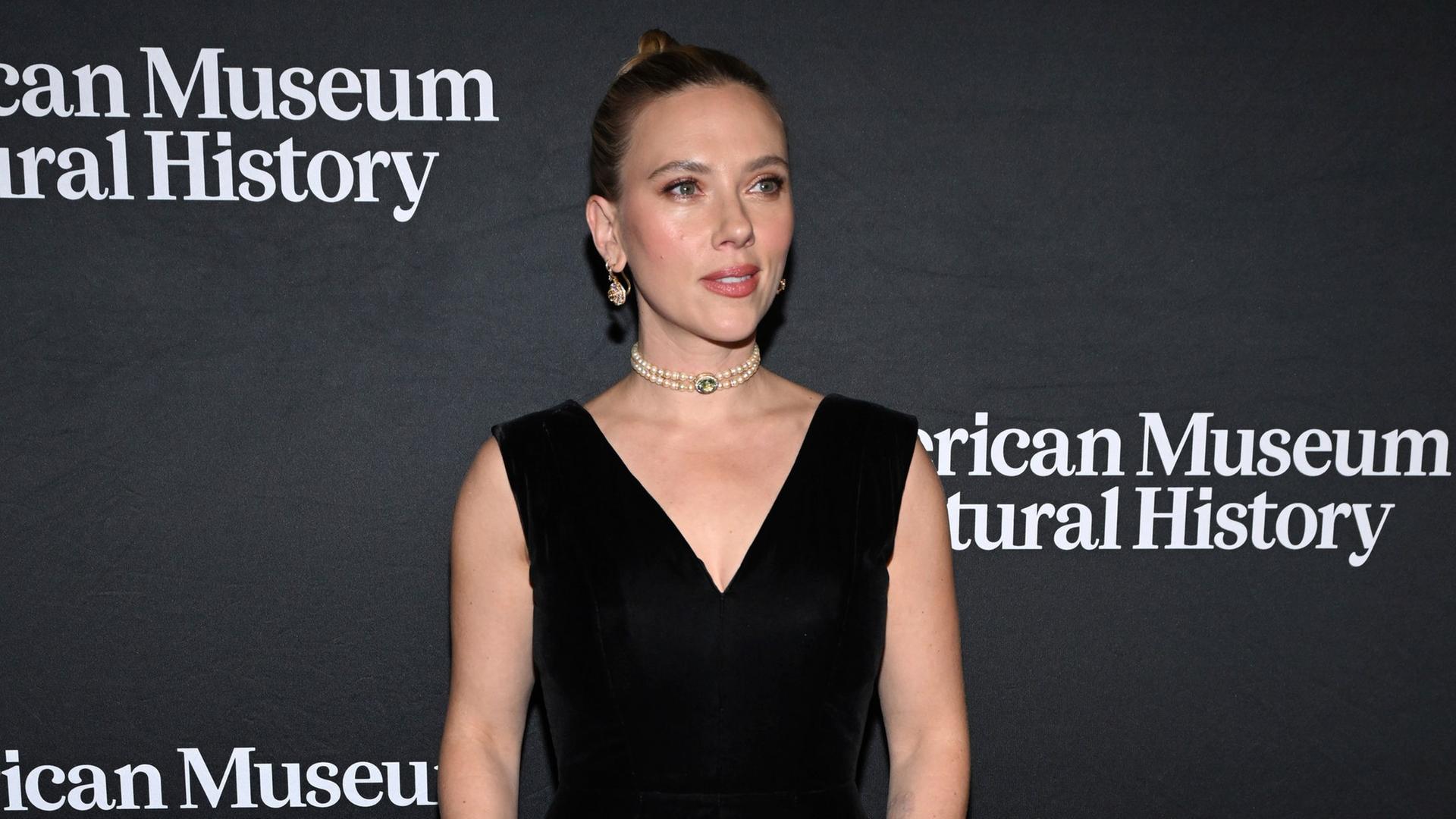 Die US-Schauspielerin Scarlett Johansson bei der Gala im American Museum of Natural History in New York City 