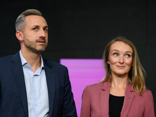Ulrich Siegmund (AfD) und Claudia Wittig (BSW) bei einer Wahlsendung vor der Parlamentswahl in Sachsen-Anhalt 2026