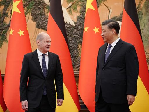Xi Jinping, Präsident von China, empfängt Bundeskanzler Olaf Scholz (SPD).