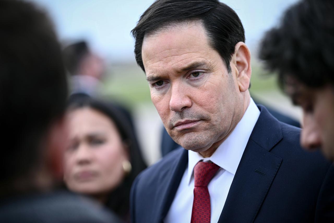 US-Außenminister Rubio schaut ernst.