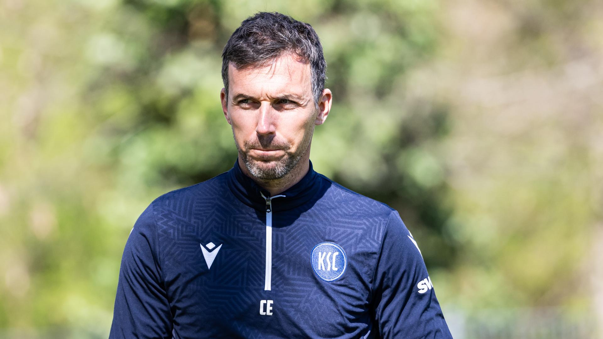 Trainer Christian Eichner schaut nachdenklich. Trainer Christian Eichner schaut nachdenklich.