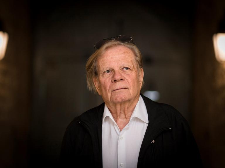 Der Schweizer Künstler Peter Stämpfli, hier bei einem Besuch in seiner Pariser Galerie im Jahr 2018.