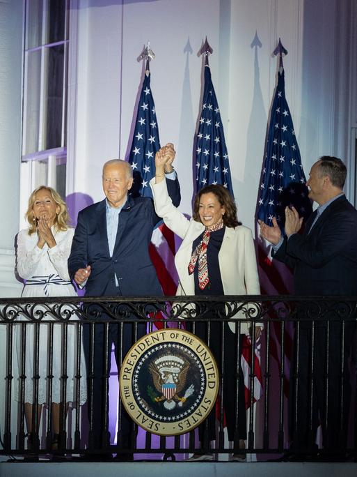 US-Präsident Joe Biden und Vizepräsidentin Kamala Harris bei Feiern zum amerikanischen Unabhängigkeitstag am 4. Juli 2024 