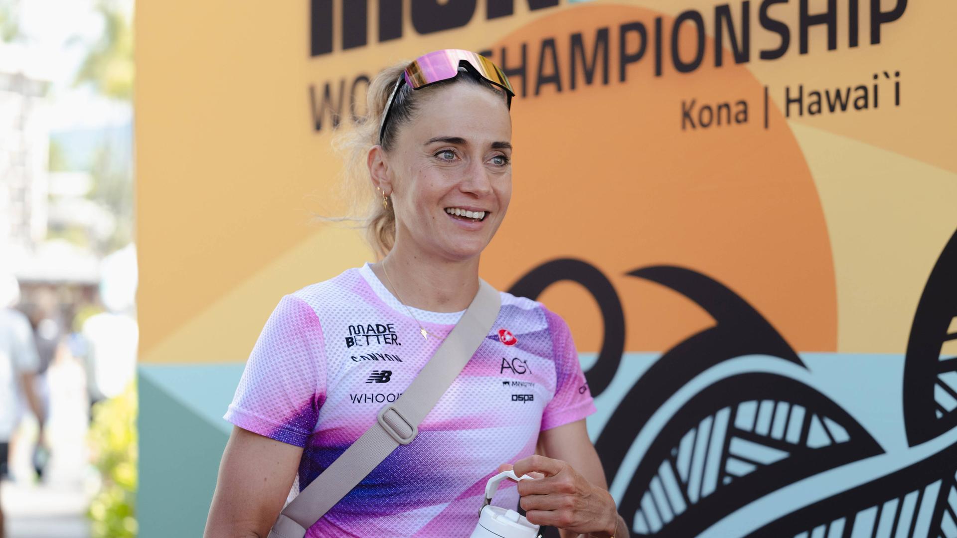 Triathletin Laura Philipp am Rande einer Pressekonferenz anlässlich des Ironman-Wettbewerbs auf Hawaii.