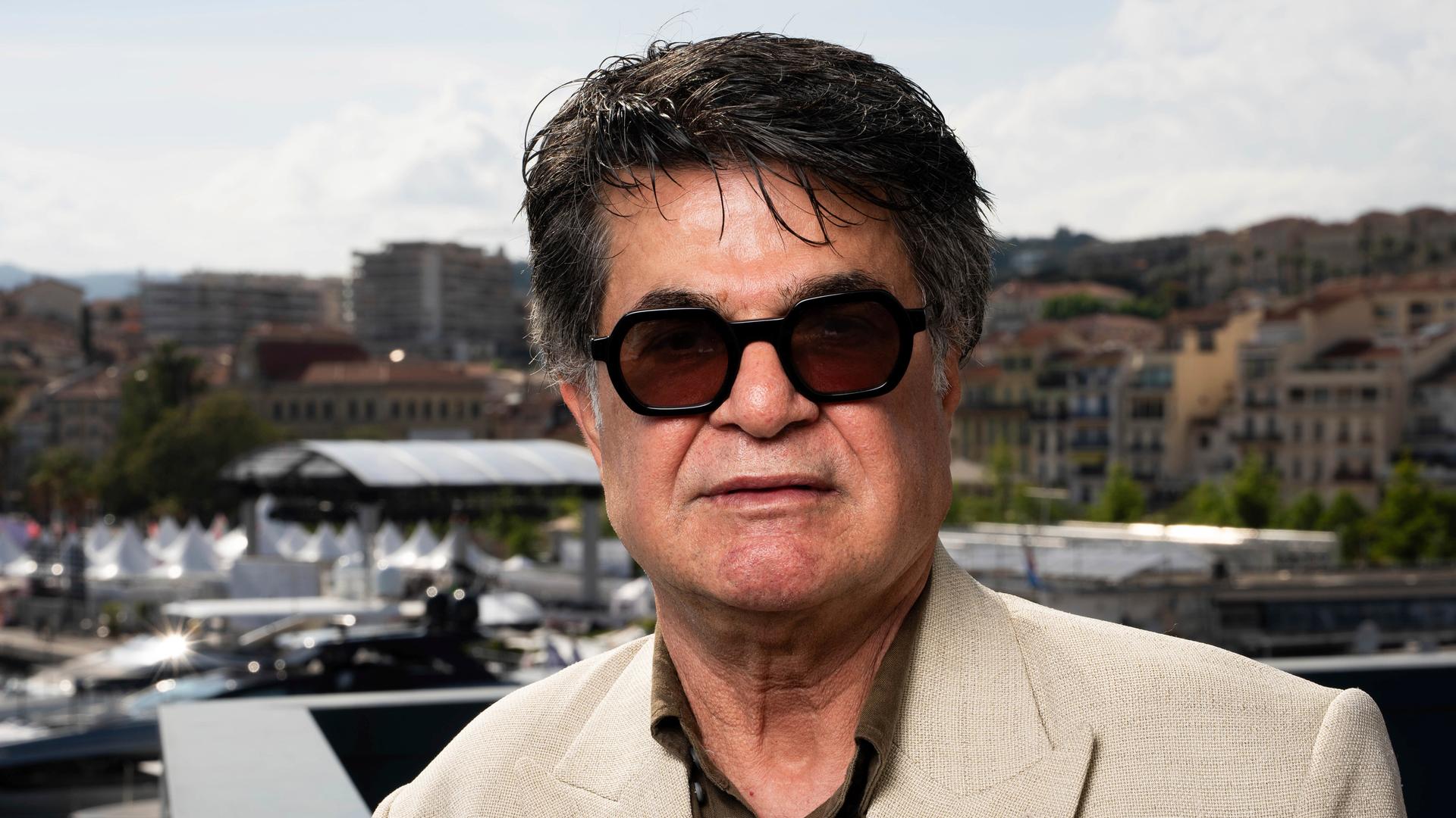 Der iranische Regisseur Jafar Panahi stellt in beim 78. Internationalen Filmfestival in Cannes sein Werk "It Was Just an Accident" vor