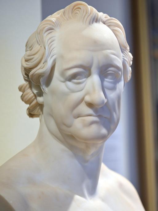 Eine Büste von Johann Wolfgang von Goethe.