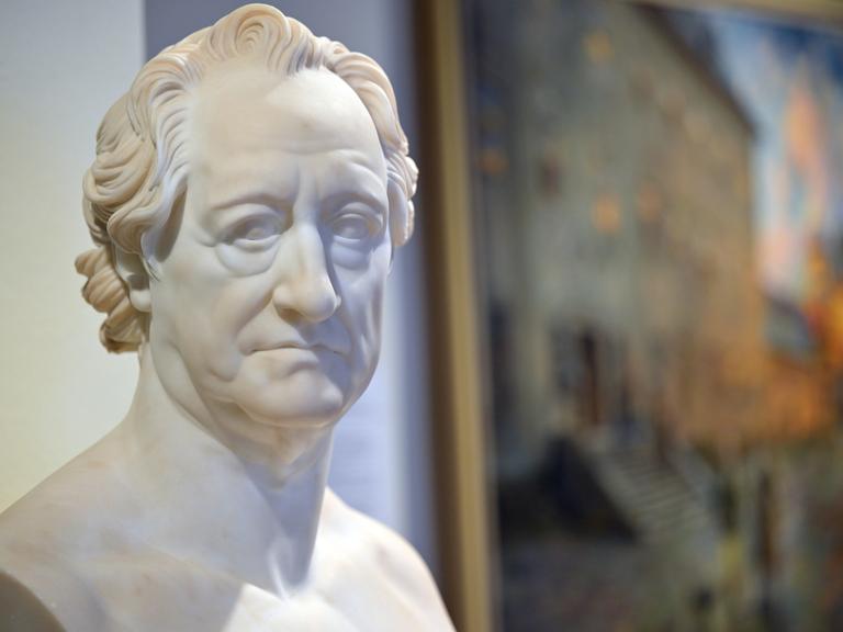 Eine Büste von Johann Wolfgang von Goethe.
