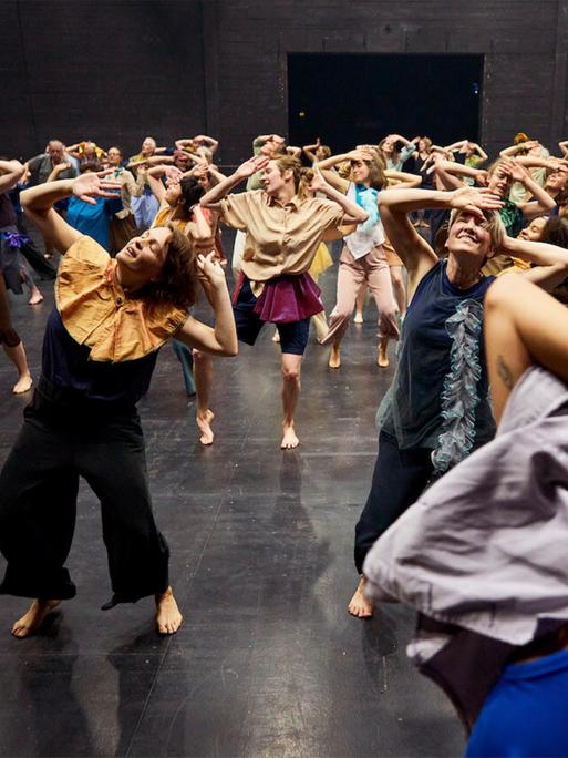 Szene aus "Rausch" von Patricia Carolin Mai, 2023.