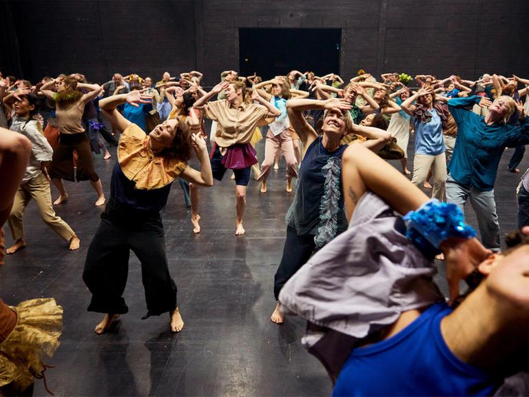 Szene aus "Rausch" von Patricia Carolin Mai, 2023.