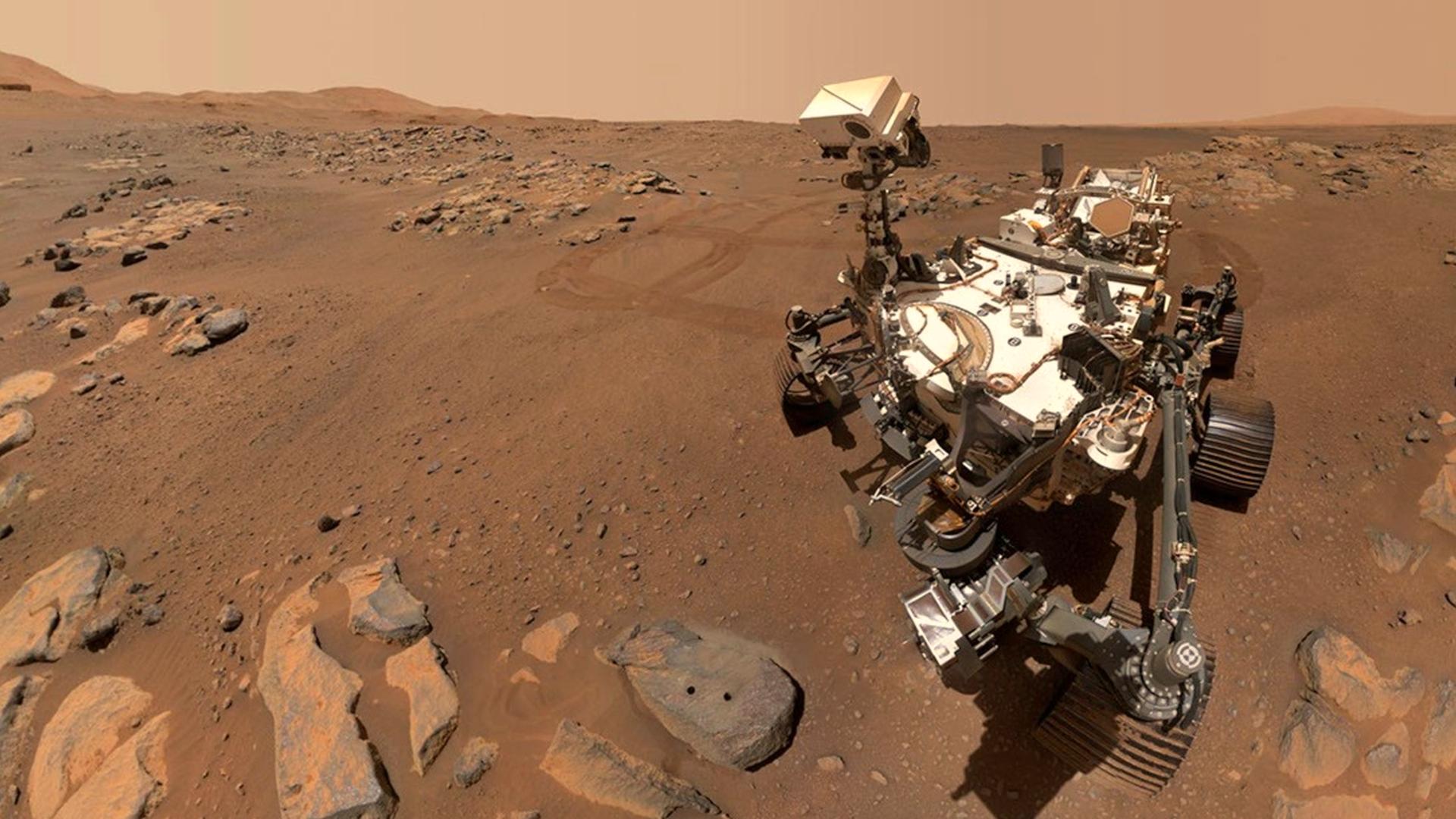 Der Marsrover Perseverance steht auf dem roten Planeten.