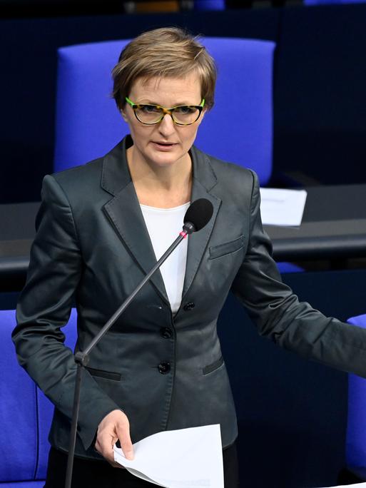 Franziska Brantner in der 13. Sitzung des Deutschen Bundestages im Reichstagsgebäude. Berlin, 26.01.2022