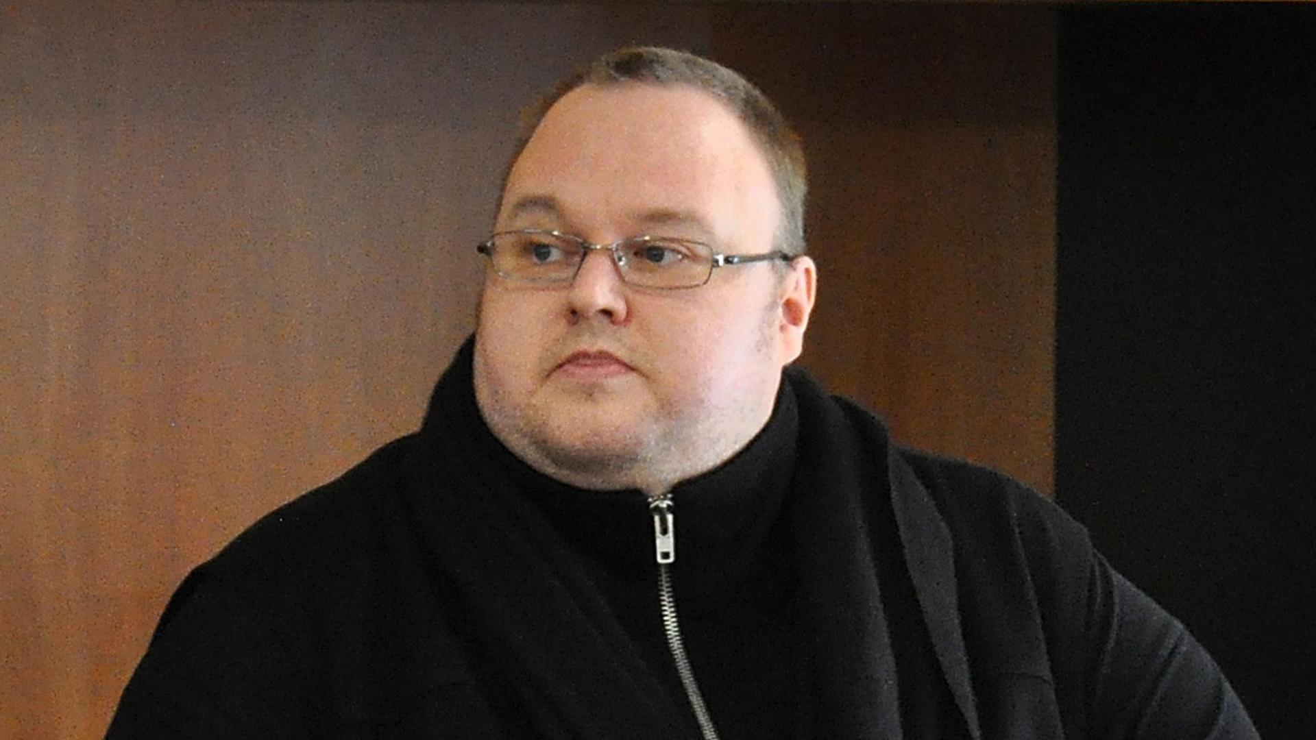 Kim Dotcom (Kim Schmitz), Internetunternehmer, während einer Anhörung vor Gericht.