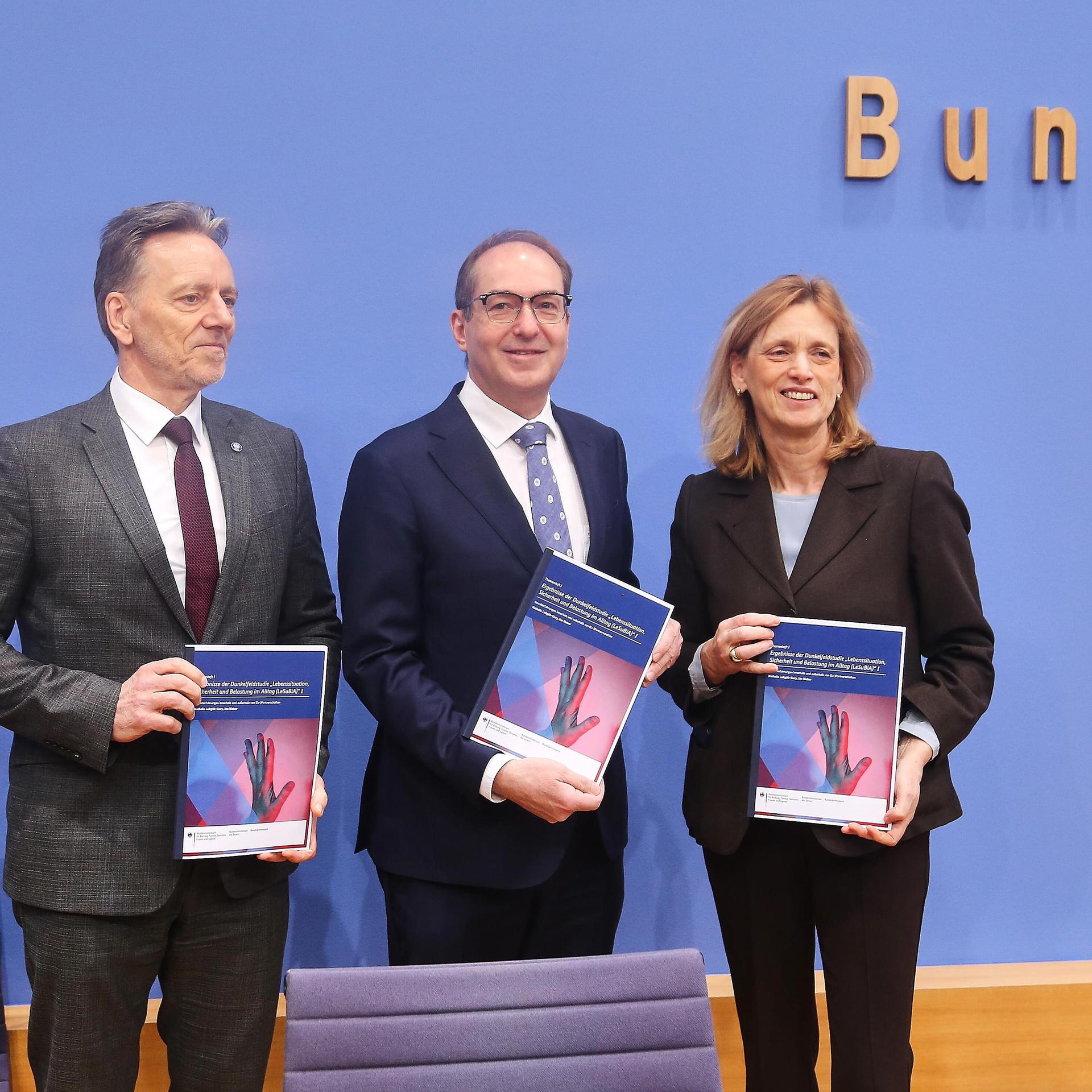 10. Februar 2026 - Blick in die Zeitungen von morgen