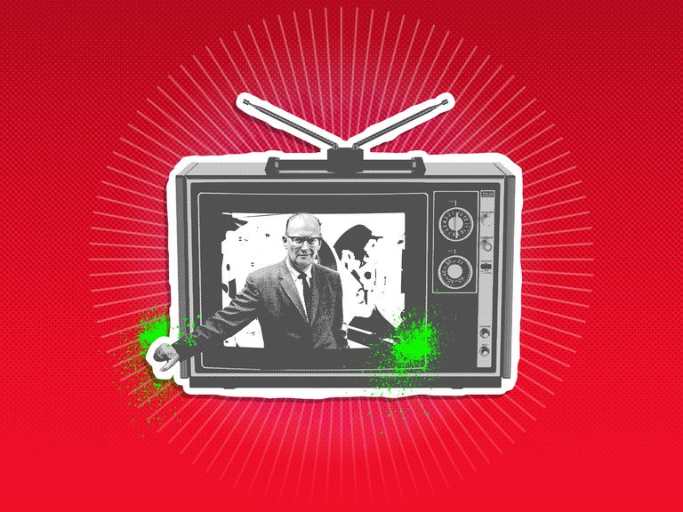 In einem Retro-Fernseher ist der Autor Arthur C. Clarke zu sehen. Beides ist schwarz-weiß aufgerastert. Auf dem roten Hintergrund liegt ein heller Strahlenkranz. Grübe Kleckse sind auf und neben dem Fernseher zu sehen.