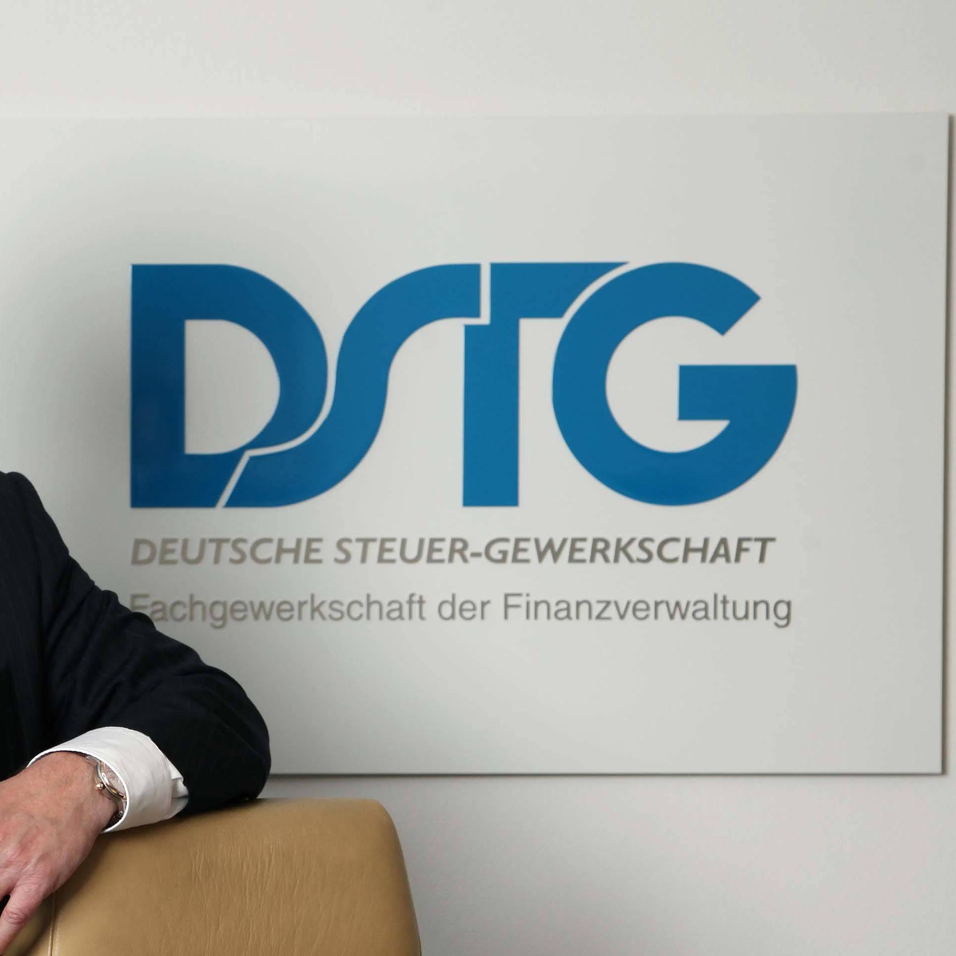 Reformpläne - Steuergewerkschaft: Erst Finanzkriminalität bekämpfen, dann Bürger entlasten