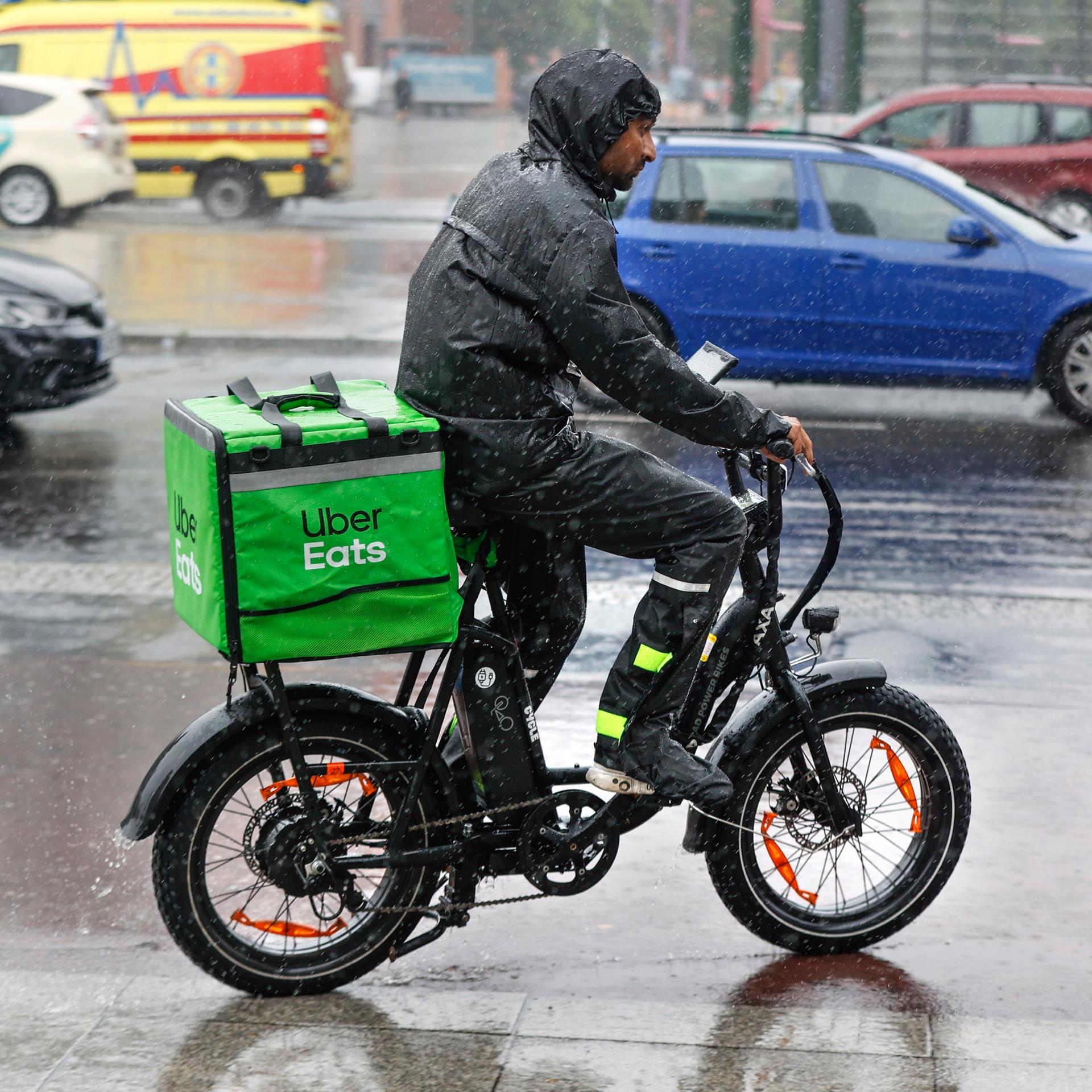 Lieferdienste - Bundesarbeitsministerin Bas will Ausbeutung der Fahrer beenden Lieferdienste - Bundesarbeitsministerin Bas will Ausbeutung der Fahrer beenden