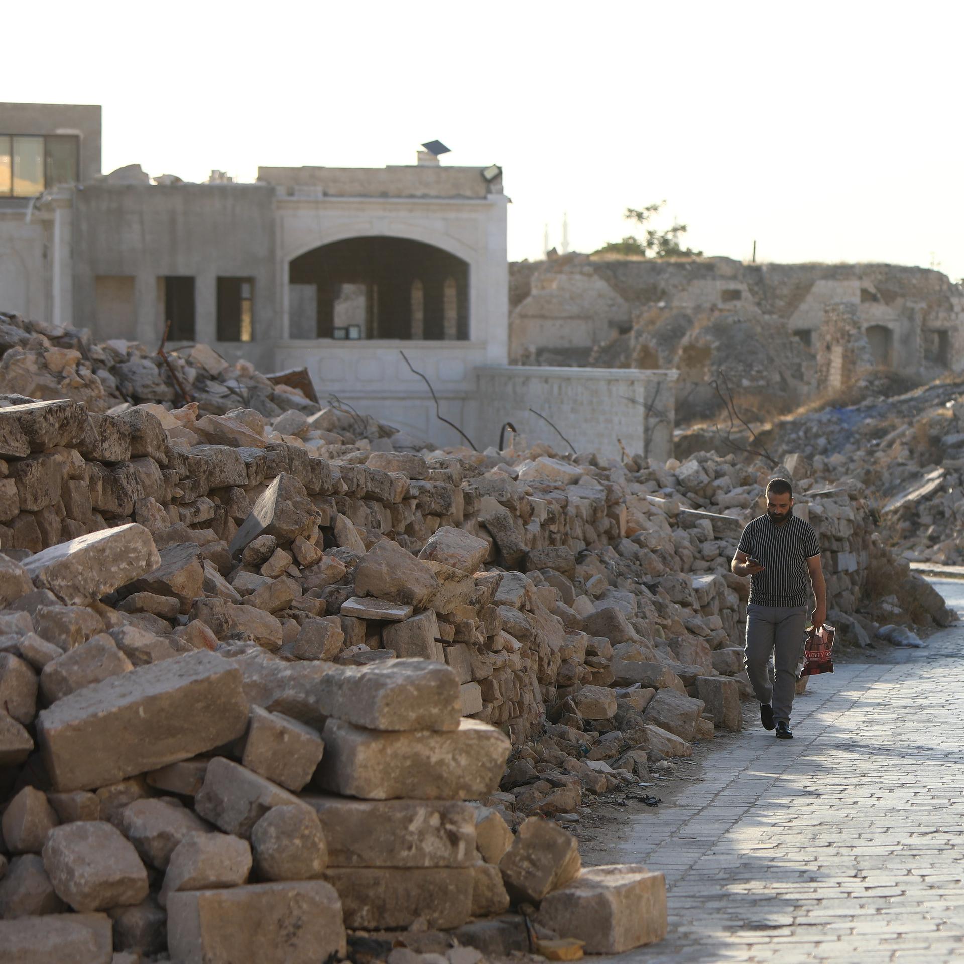 Rückkehr nach Syrien - Frustriert über langsamen Wiederaufbau