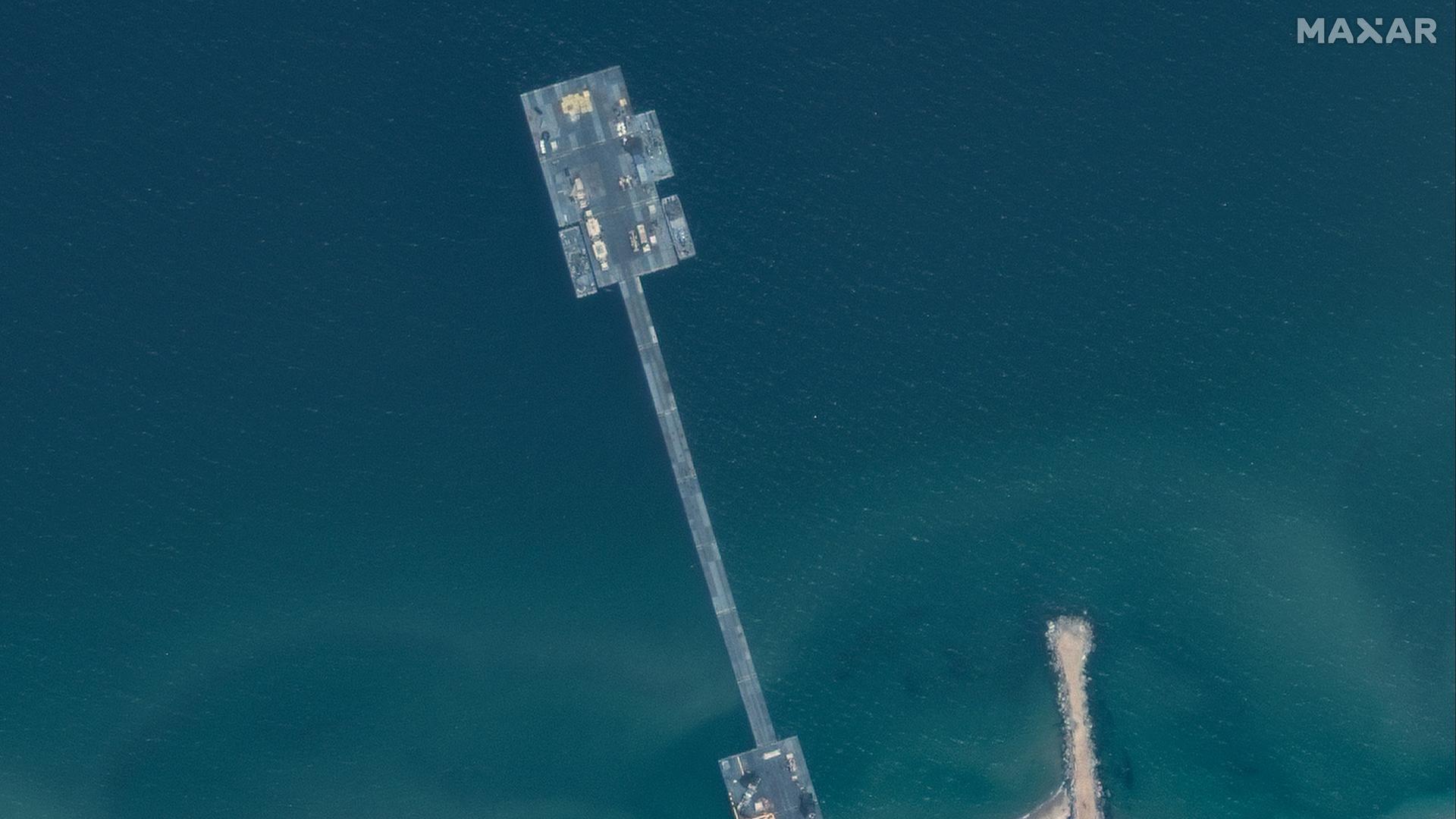 Das Satellitenbild zeigt den provisorischen Pier US-Militärs an der Küste des Gazastreifens