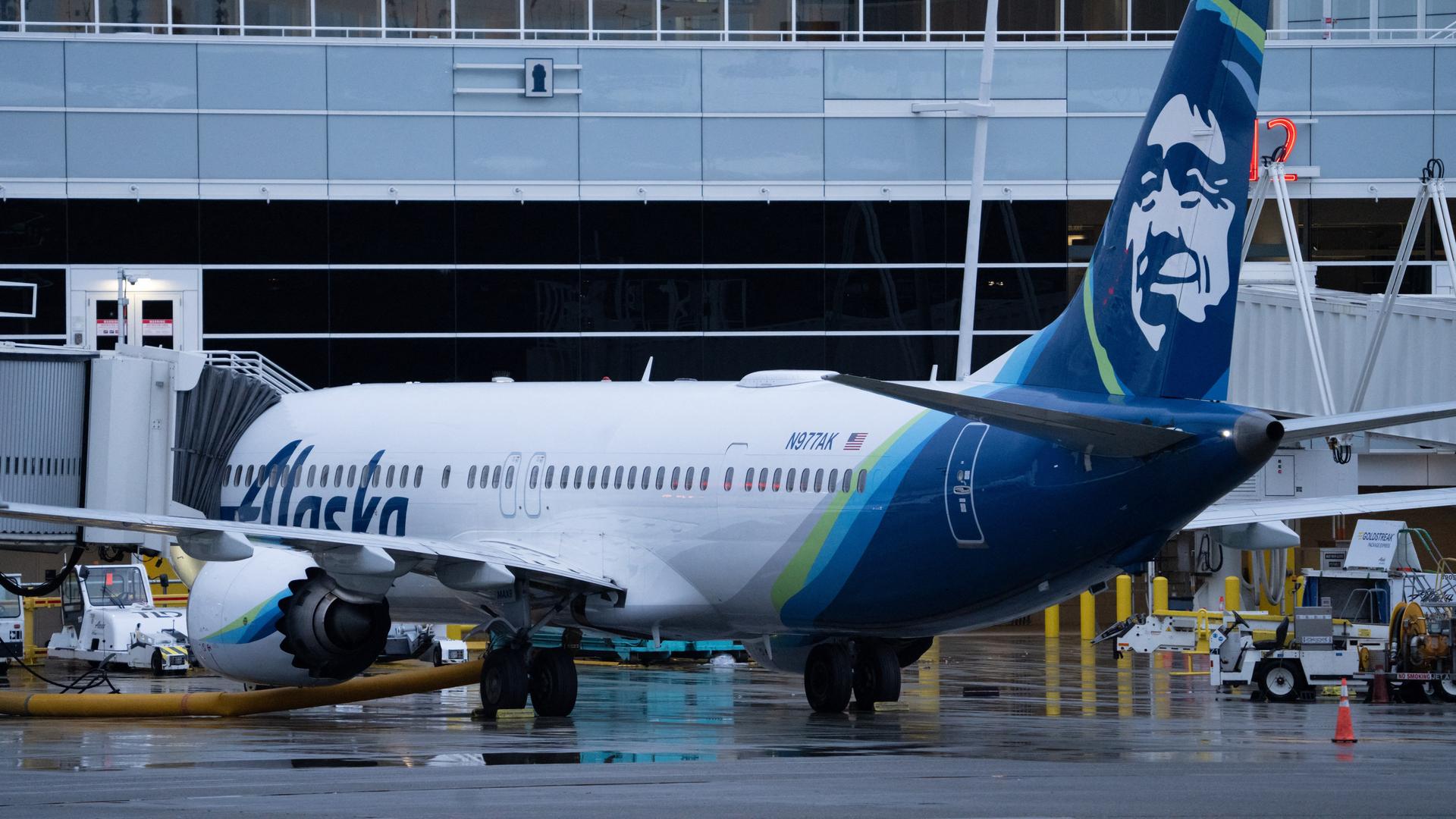 Eine Boeing 737 MAX auf einem Rollfeld Eine Boeing 737 MAX auf einem Rollfeld