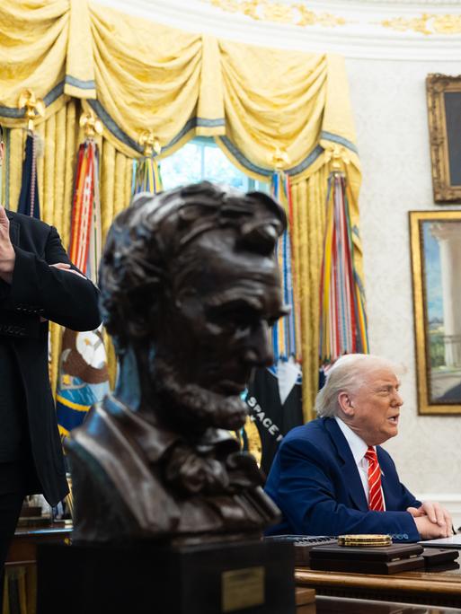 US-Präsident Donald Trump und Elon Musk im Oval Office