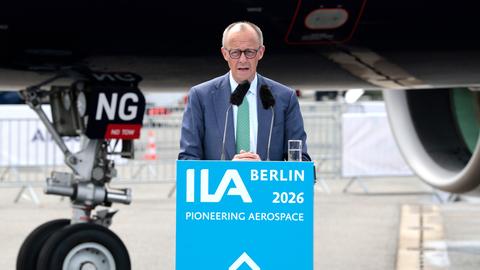 Friedrich Merz spricht auf der ILA Berlin 2026 auf dem ILA-Gelände am Flughafen BER Berlin-Brandenburg in Berlin-Schönefeld.