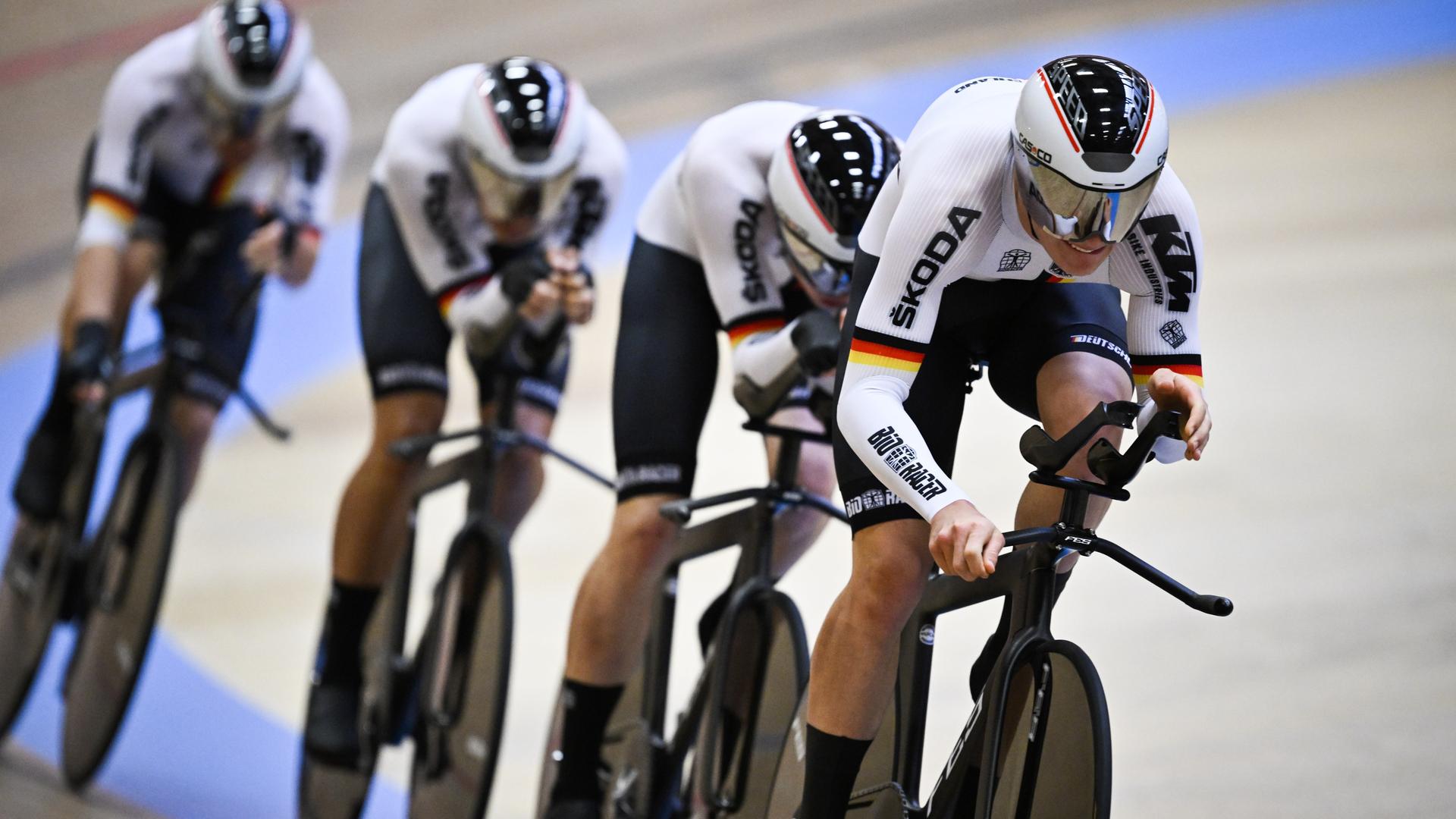 Grenchen: Radsport/Bahn: Europameisterschaft, 4000m Mannschaftsverfolgung, erste Runde, Männer: Benjamin Boos (r-l), Tobias Buck-Gramcko, Leon Rohde und Theo Reinhardt aus Deutschland in Aktion. Foto aus Februar 2023