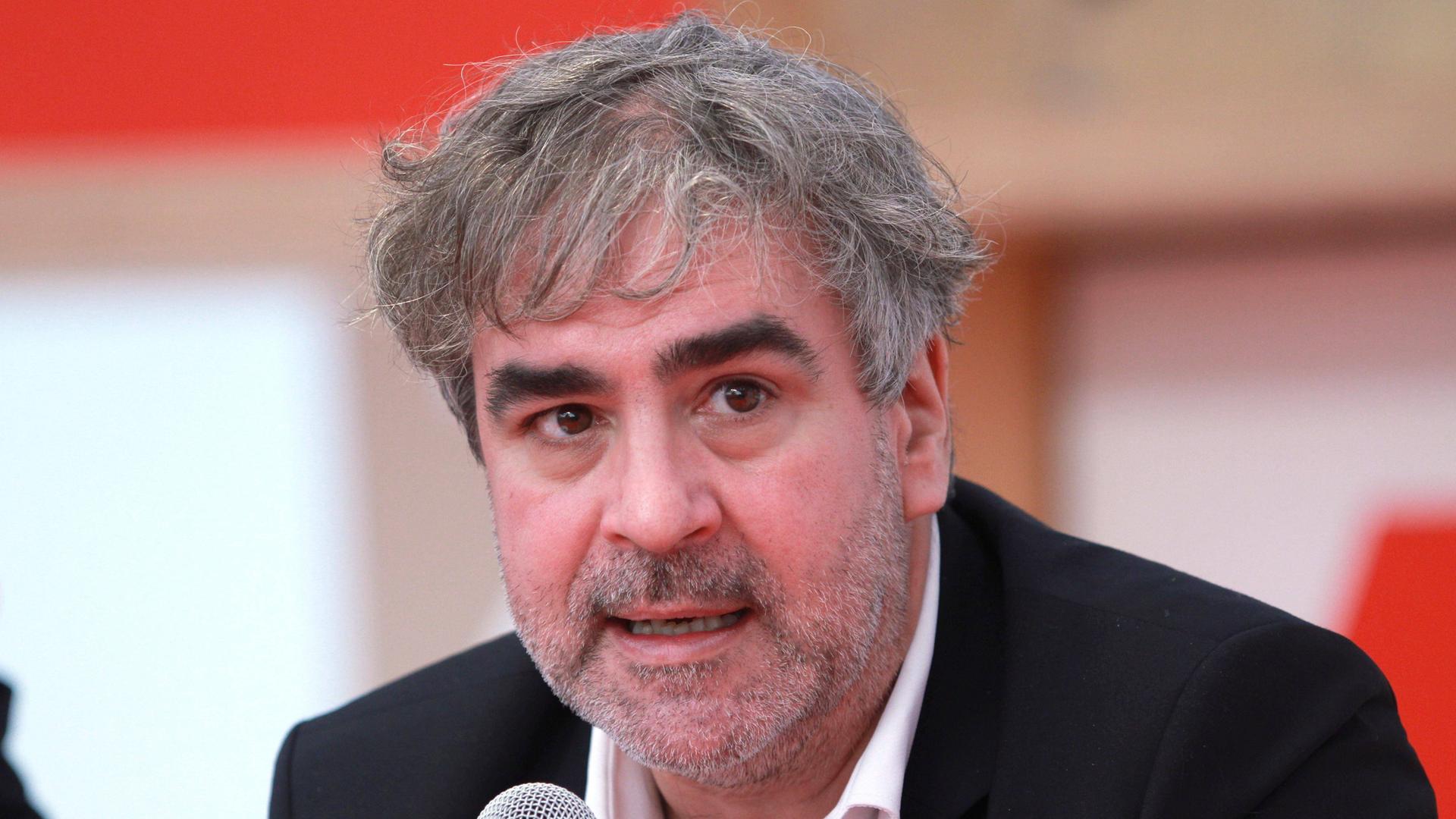 Deniz Yücel im Porträt. Deniz Yücel im Porträt.