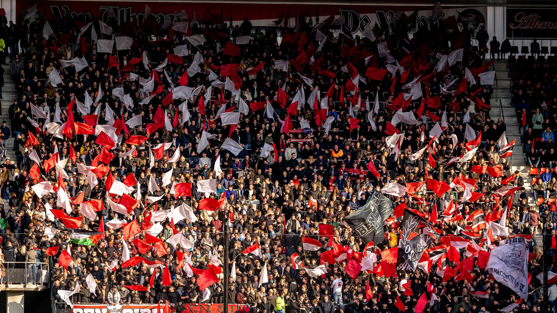 Fanblock des AZ Alkmaar im Stadion.