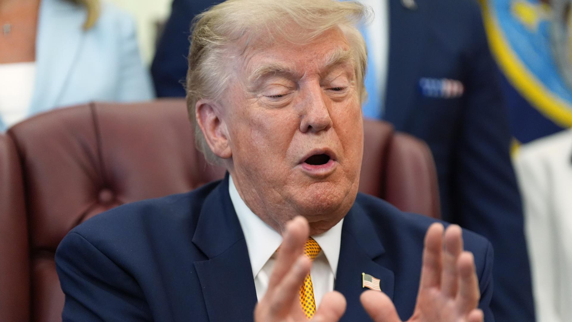 US-Präsident Donald Trump spricht im Weißen Haus in Washington. US-Präsident Donald Trump spricht im Weißen Haus in Washington.