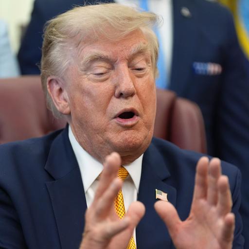 US-Präsident Donald Trump spricht im Weißen Haus in Washington.