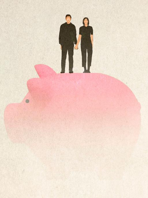 Illustration von einem Paar, das sich an der Hand hält und auf einem überdimensionierten Sparschwein in rosa steht