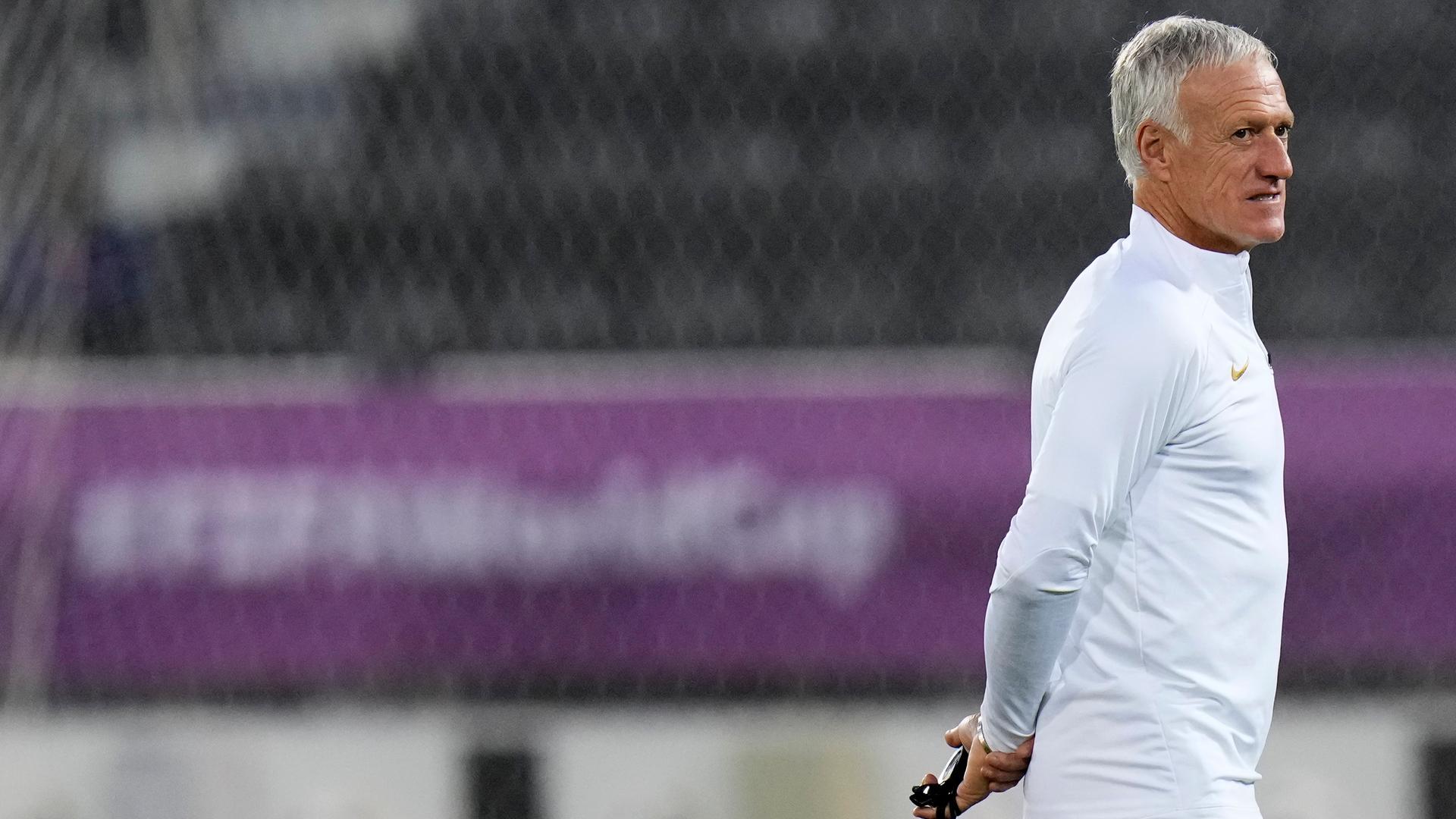 Der französische Nationalcoach Didier Deschamps beim Training seiner Mannschaft