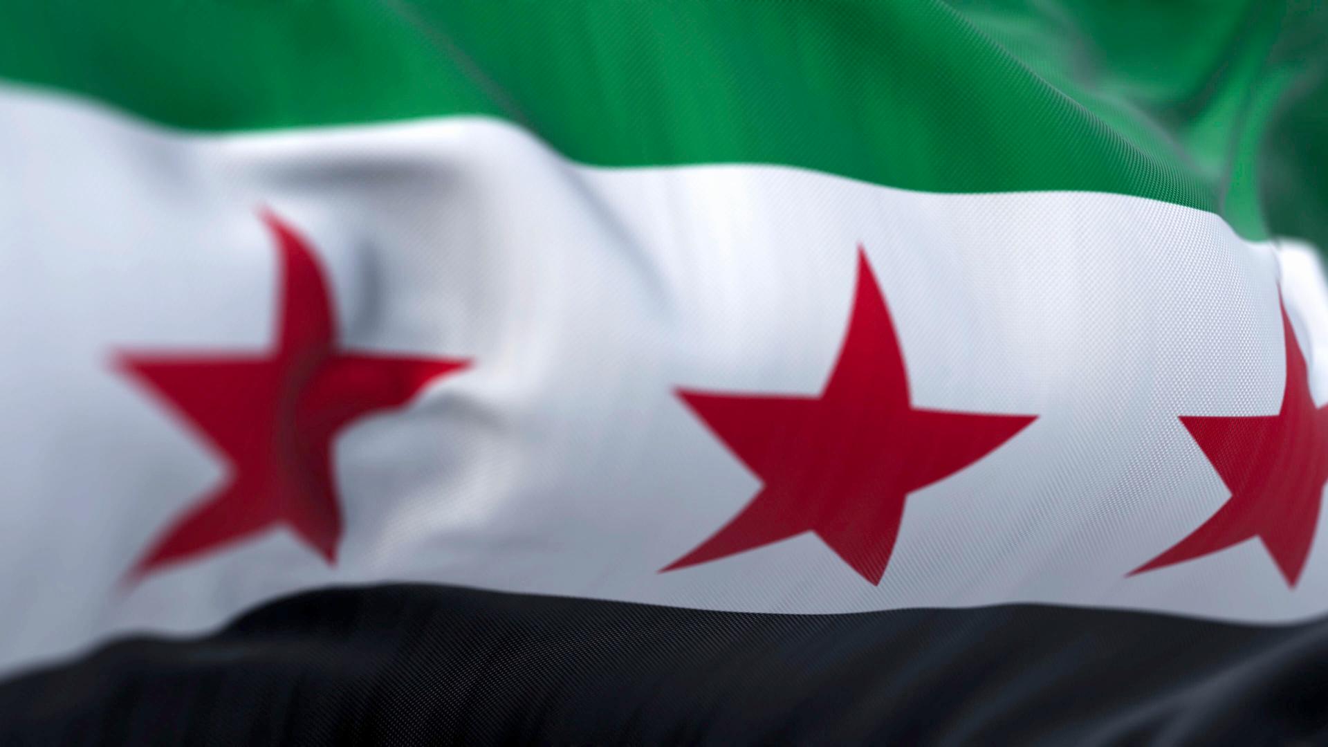 Die syrische Flagge in einer Nahaufnahme